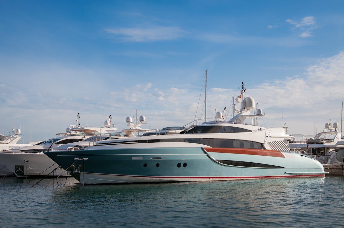 South Beach Bliss: Your Ultimate Yacht Party Rental Destination